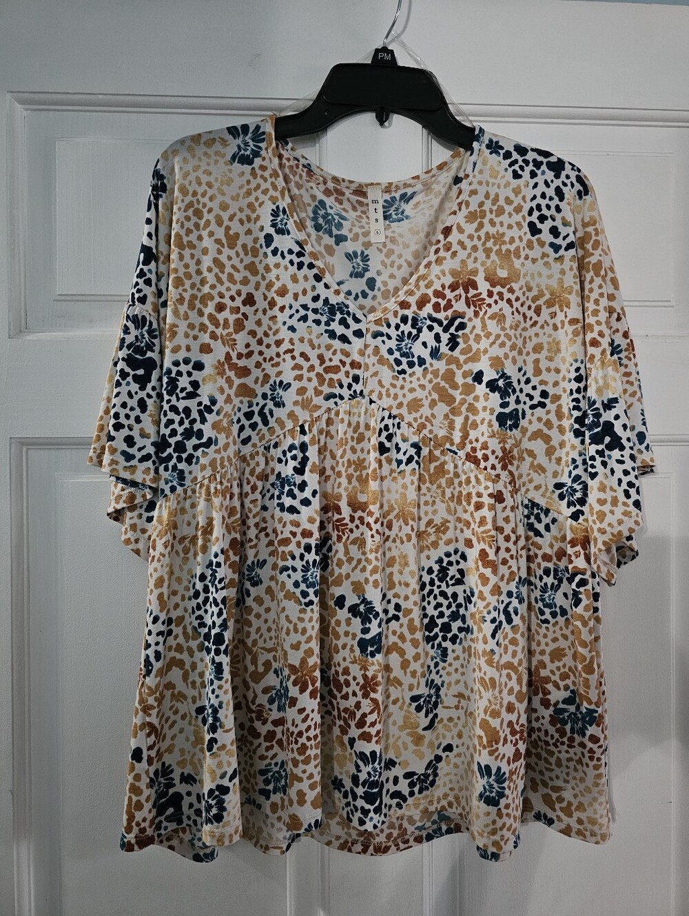 mts Floral & Spot V-Neck Tunic in Teal And Gold